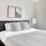 Downtown 2Br W Gym Wd Bbq Nr Dining Shops Sea-406