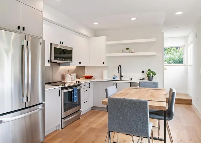 Modern Two Story Townhouse Near Light Rail