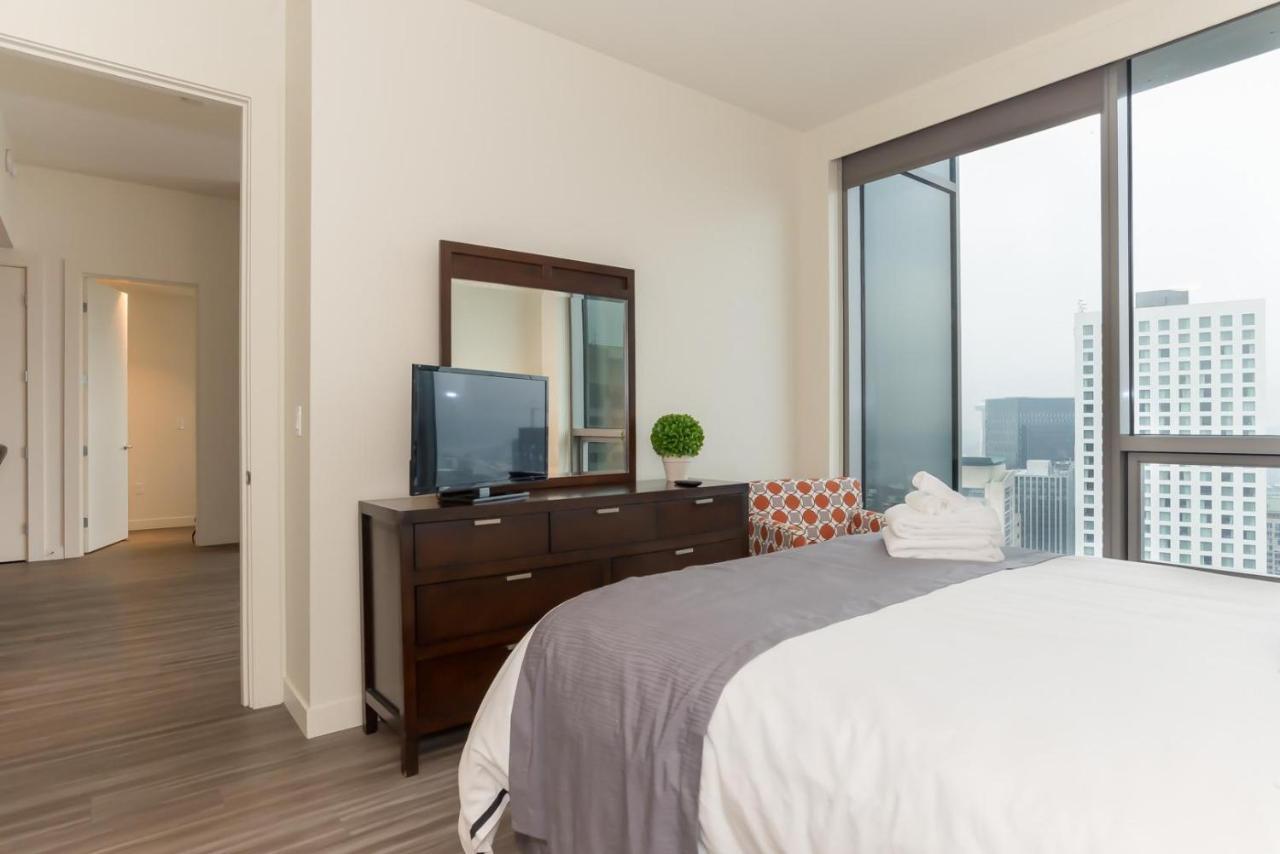 Pike And Pine Apartments *