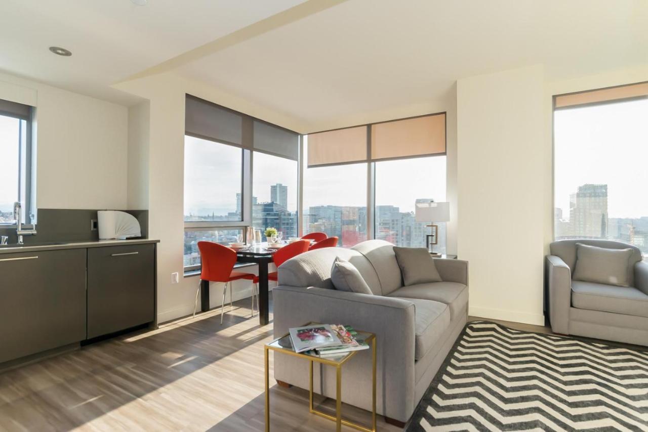 Pike And Pine Apartments *