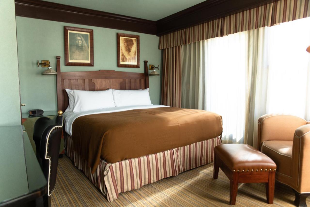 Arctic Club Hotel 4*