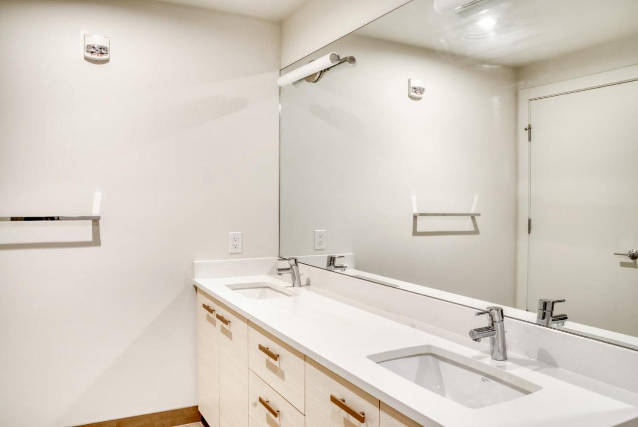 Downtown 2br W Gym Wd Bbq Nr Dining Shops Sea-406