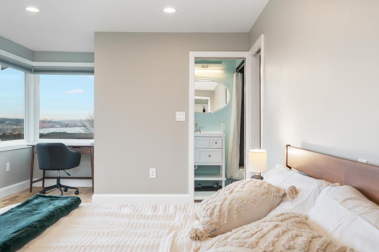 Lovely Magnolia Home Seattle