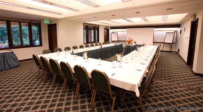 Hotel Talaris Conference Center 3*