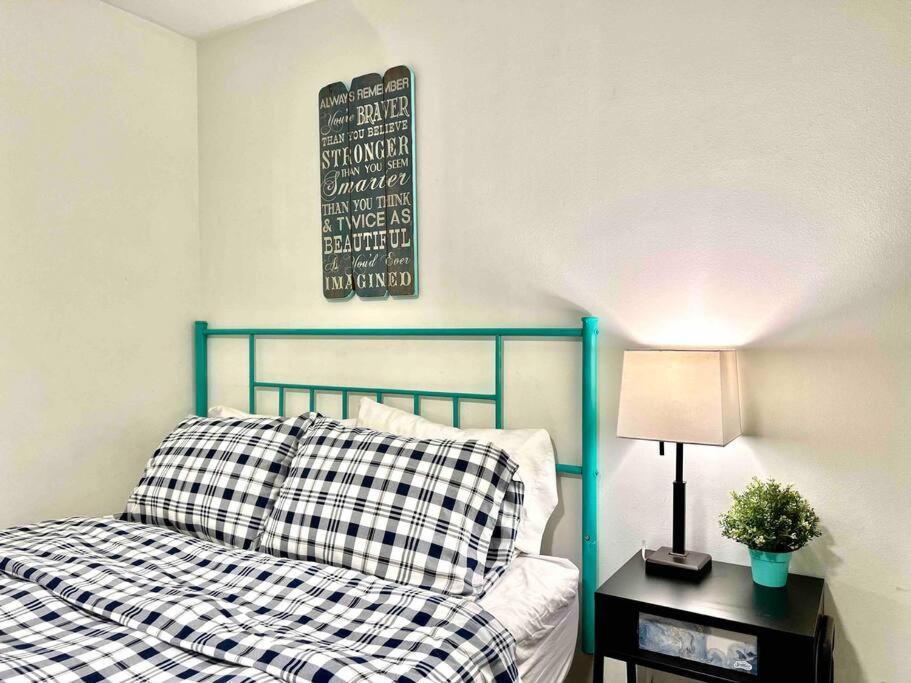 Apartment Private With Shared Bathroom On The 1st Floor 10 Minutes Walk To Of Washington