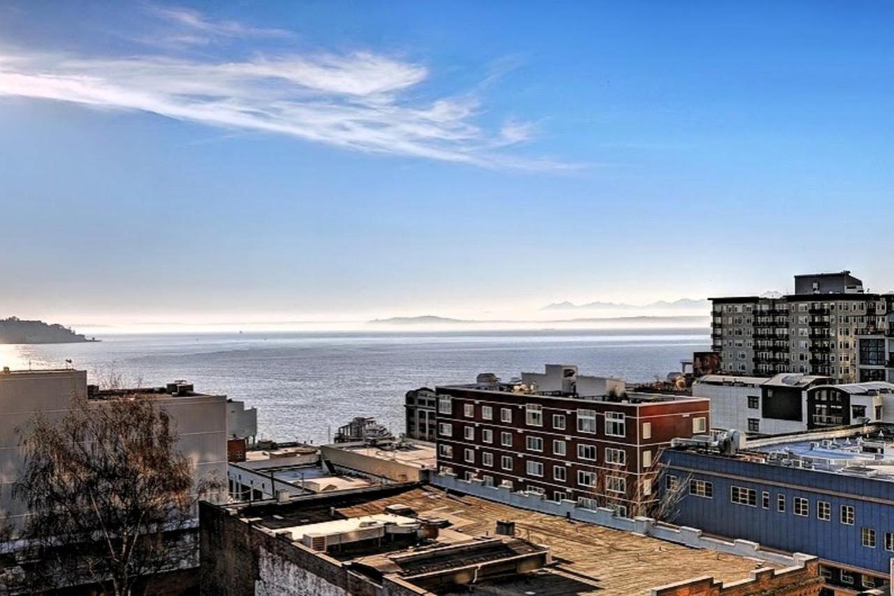Apartment Cityscape Dreams *