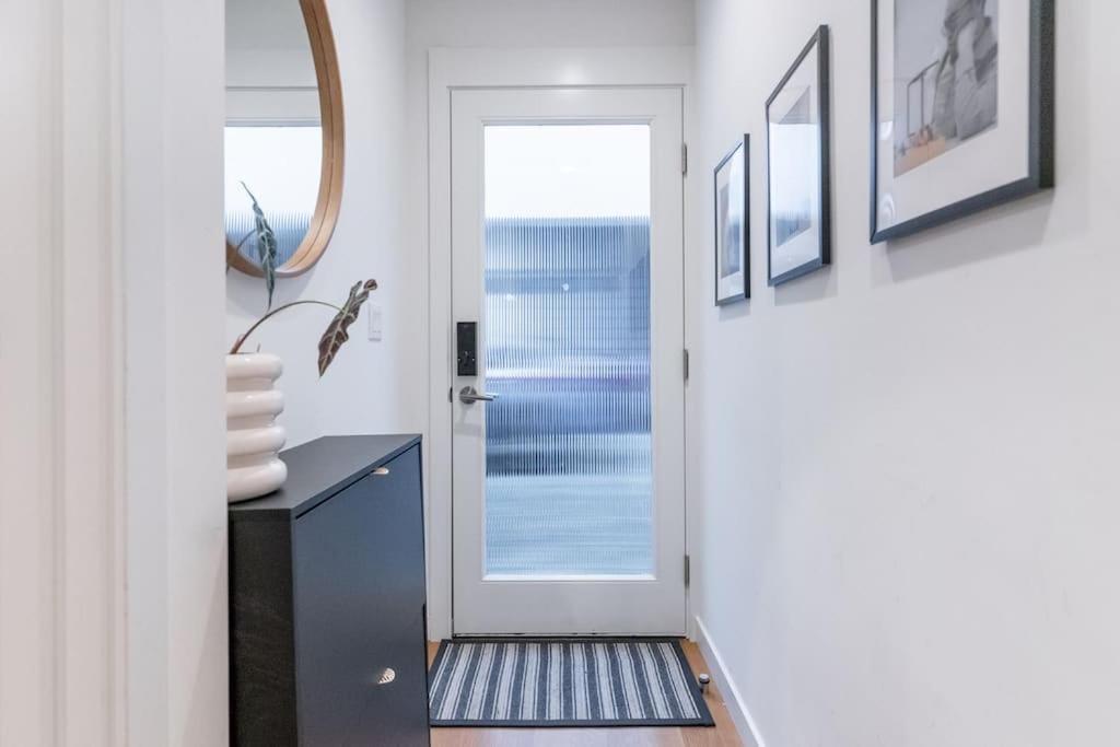 Ballard's Pet-friendly Mid Century + Rooftop Deck