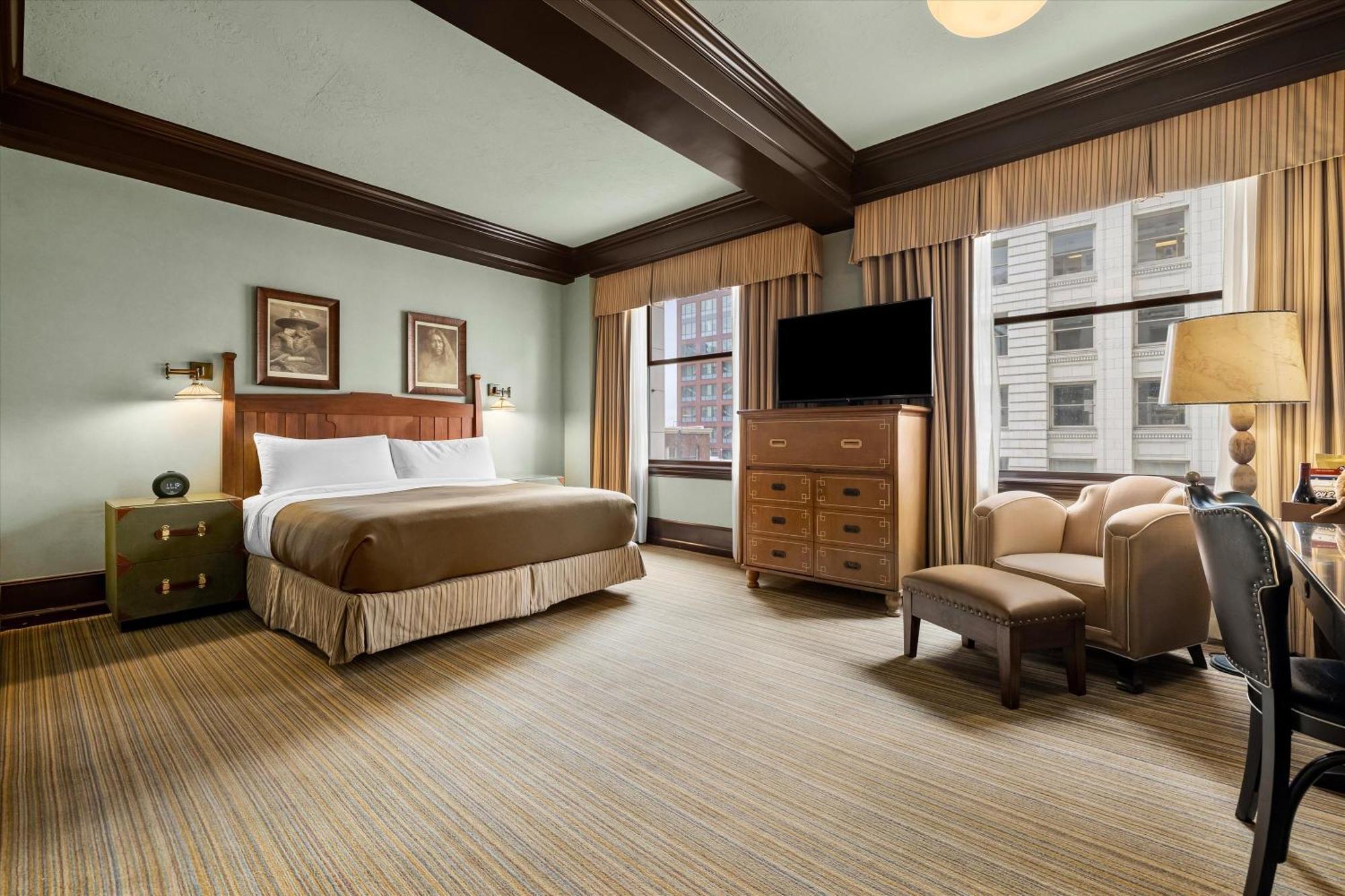 Hotel Arctic Club Seattle