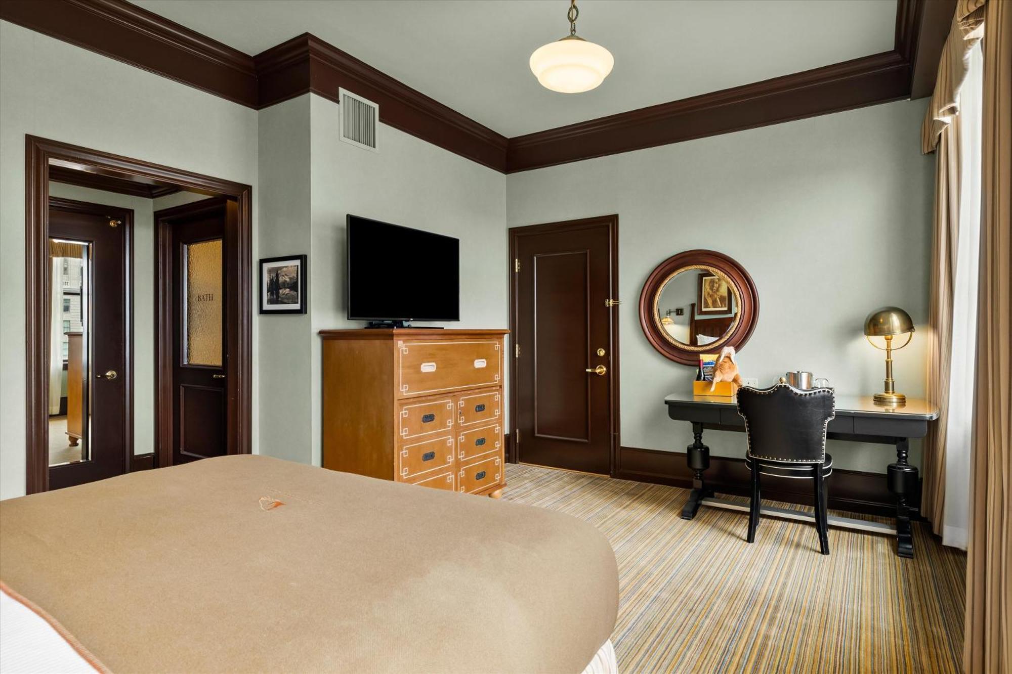Arctic Club Hotel