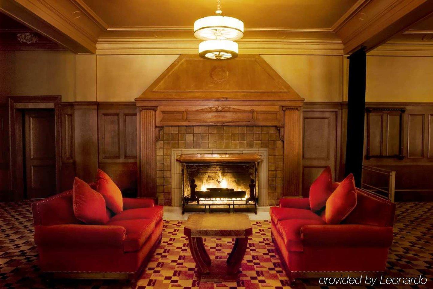 Arctic Club Hotel 4*