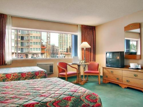 Eighth Avenue Hotel 2*