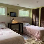 Private Suite 3 Bedrooms&Living Near U-District