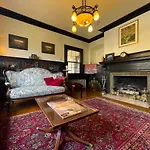 Cecil Bacon Manor