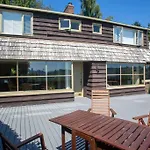 Flo\'S Old Seattle Lookout