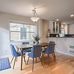 Ballard\'S Townhome With Office & Walk Score 98