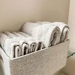 2Br Downtown Convention Center Near Attractions