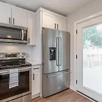 Beautifully Remodeled Rambler In South Seattle