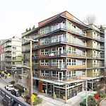 Blueground Lower Queen Anne Gym Wd Lounge Sea-765