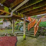 The Green Lake Firefly Lodge