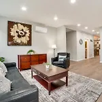 Luxe Seattle Vacation Rental About 9 Mi To Downtown!