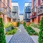 Urban Abode 22 By Betterstay