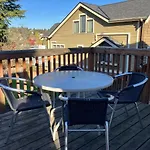 Queen Bea-Seattle-Queen Anne-Upper Level
