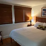 Queen Bea-Seattle-Queen Anne-Upper Level