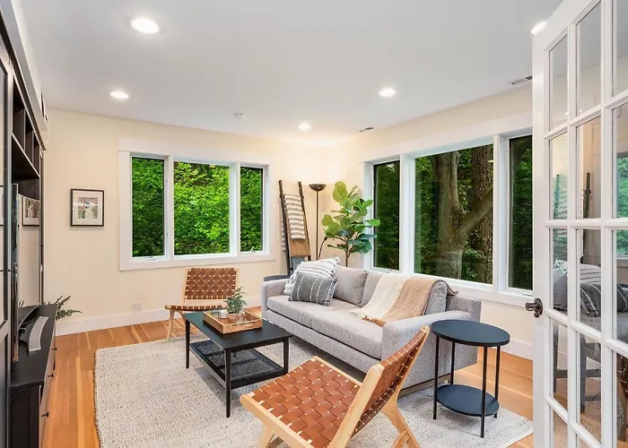 4Br With Firepit, Outdoor Dining And Yard Surrounded By Trees
