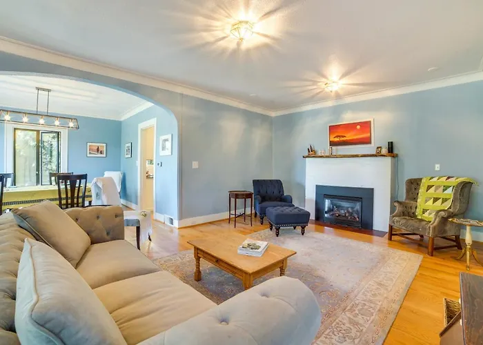 Historic Seattle Vacation Rental In Seward Park!