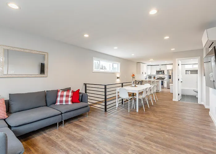 Beautifully Remodeled Rambler In South Seattle