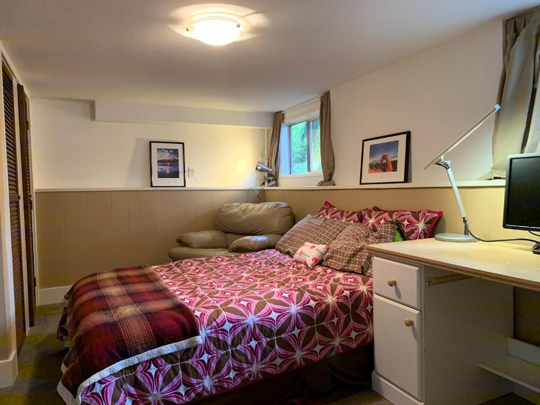 Private 3 Bedrooms&living Near U-district Seattle