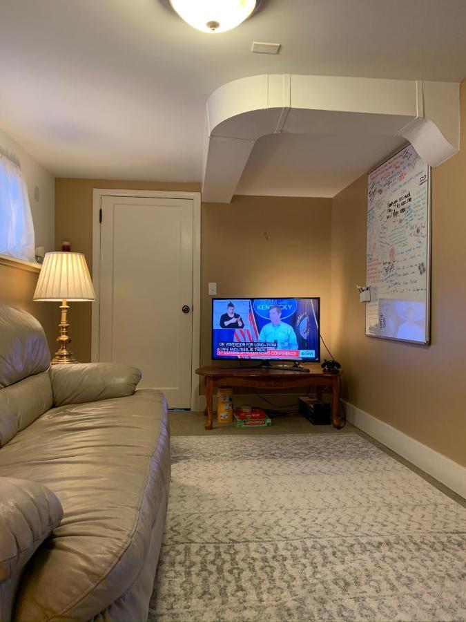 Private 3 Bedrooms&living Near U-district *