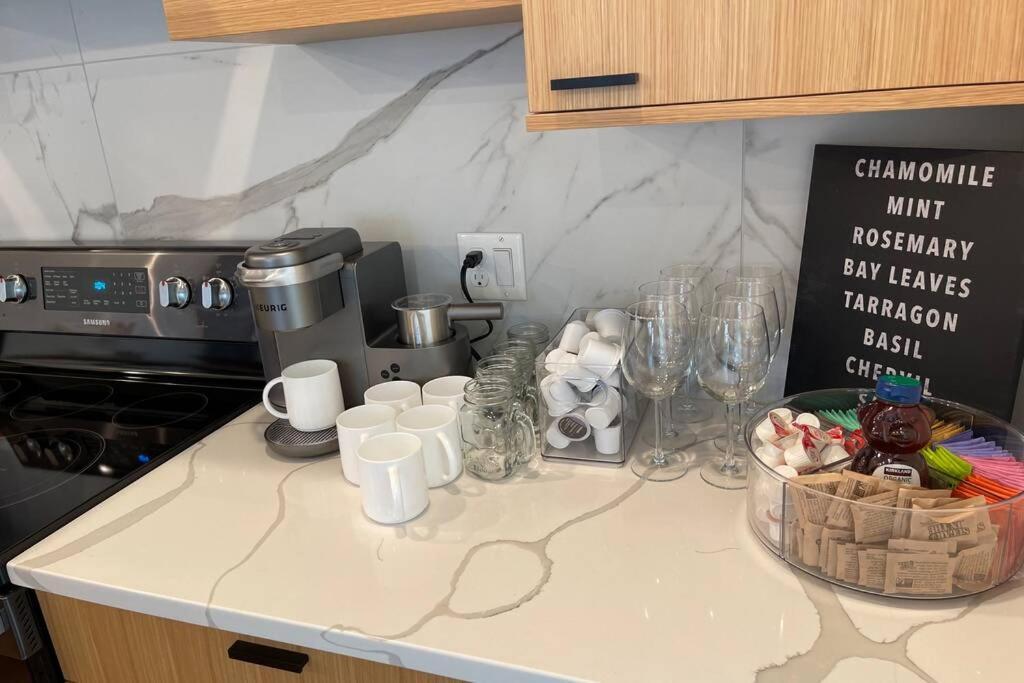 Cheerful New Modern Townhome Close To Downtown Seattle