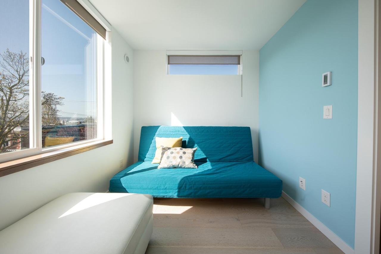 Apartment Modern Townhome In Seattle's District With Rooftop