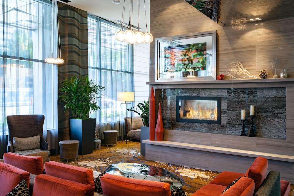 Hotel Hilton Garden Downtown 4*