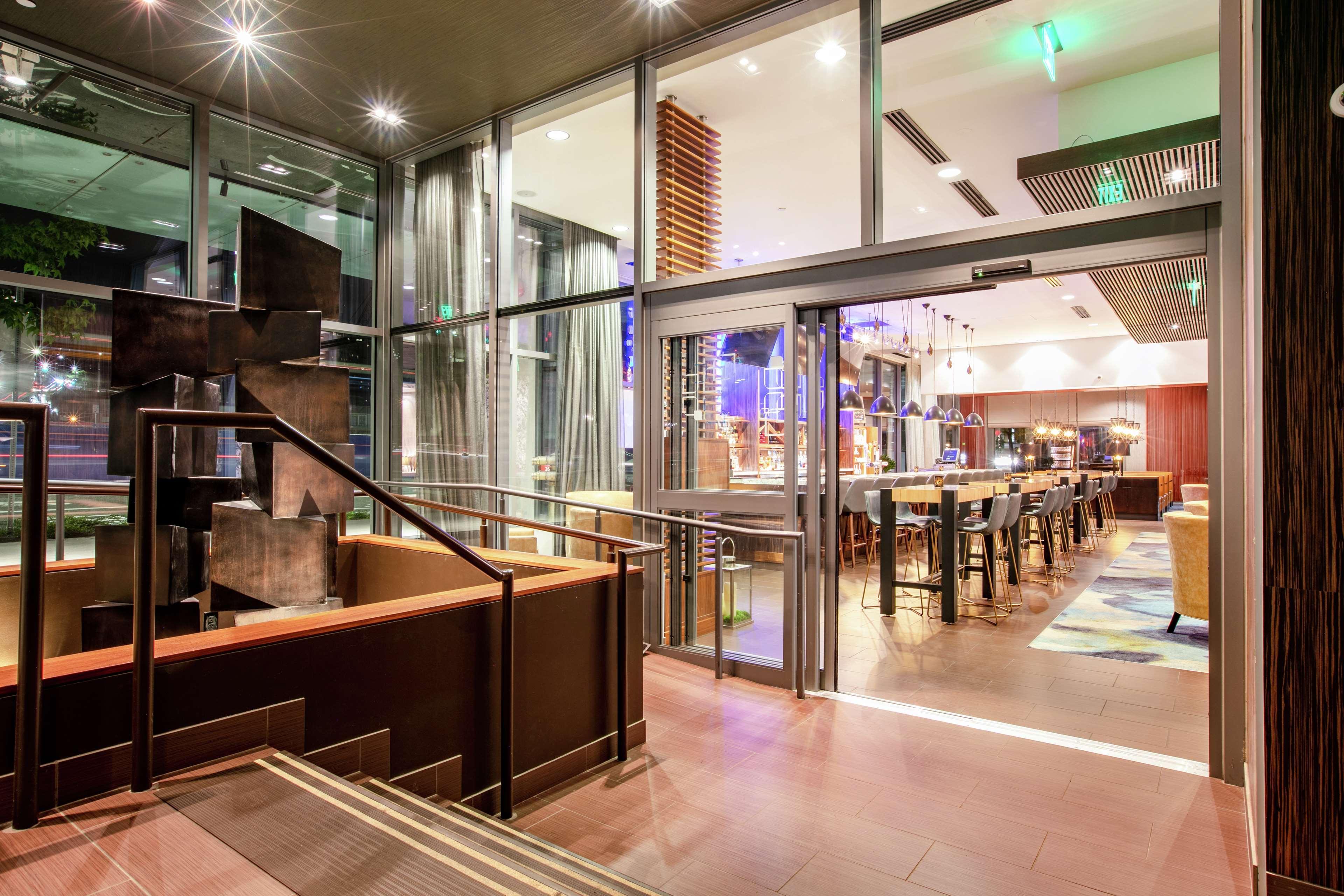Hilton Garden Downtown Hotel 4*