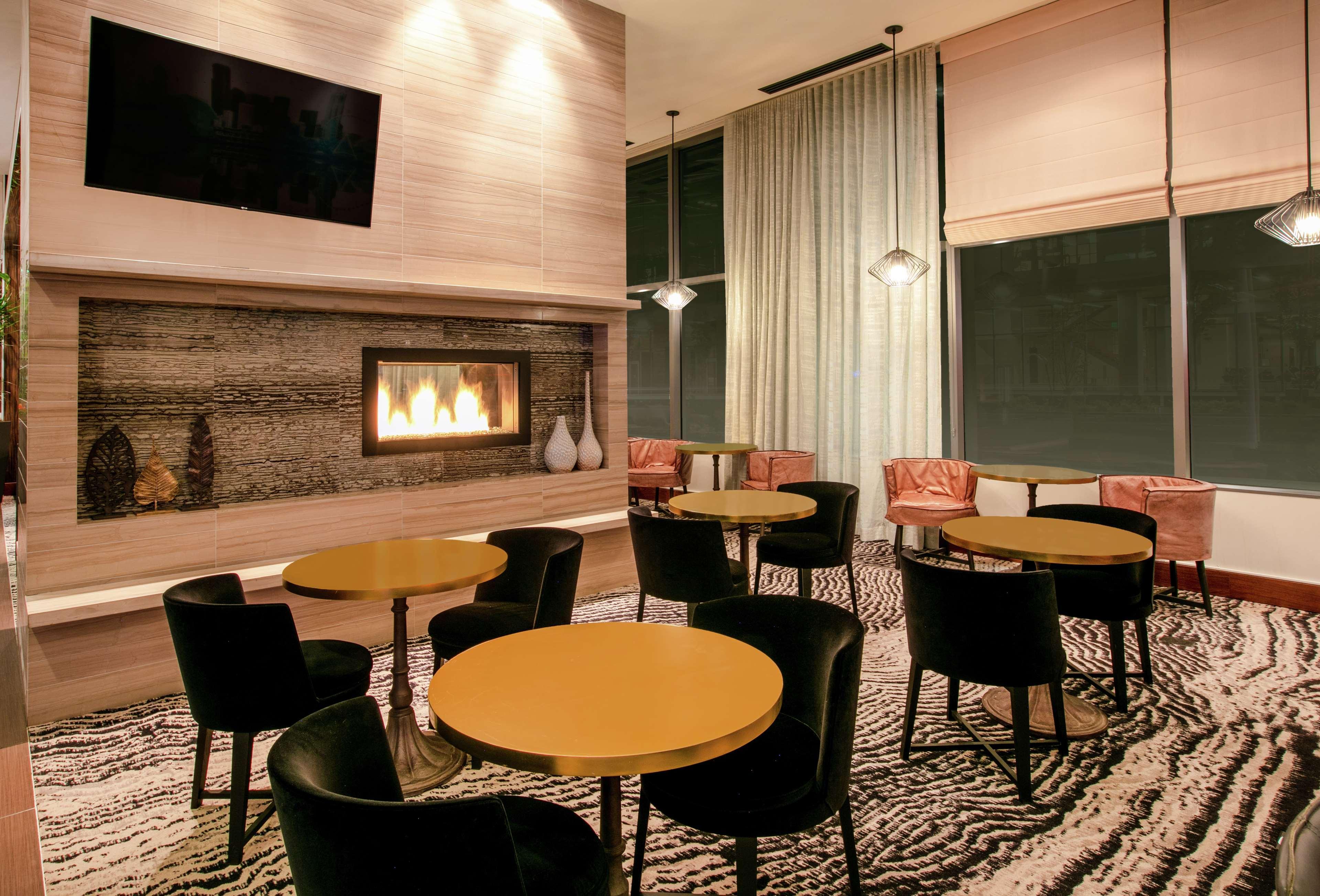 Hotel Hilton Garden Downtown 4*