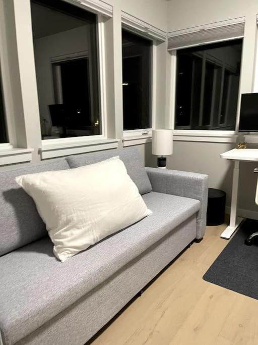 Seattle's New Modern Townhouse W/ Private Rooftop Holiday home