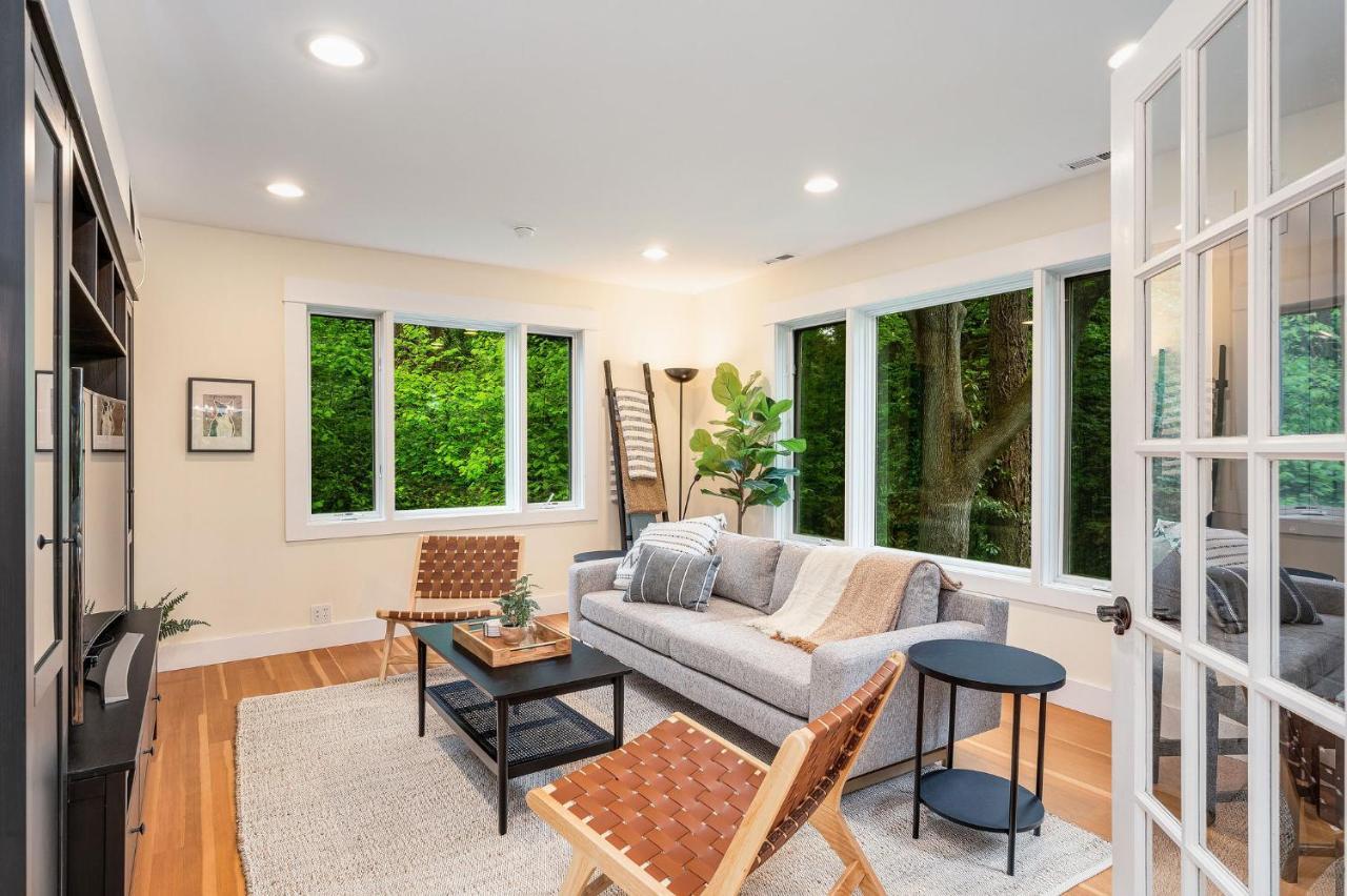 4br With Firepit, Outdoor Dining And Yard Surrounded By Trees *