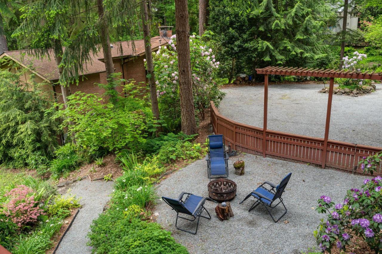 Holiday home 4br With Firepit, Outdoor Dining And Yard Surrounded By Trees