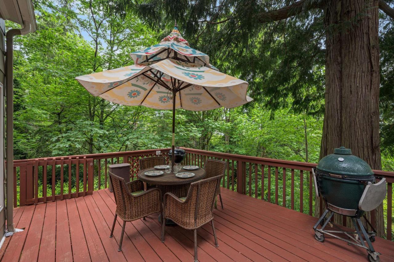 4br With Firepit, Outdoor Dining And Yard Surrounded By Trees * Seattle