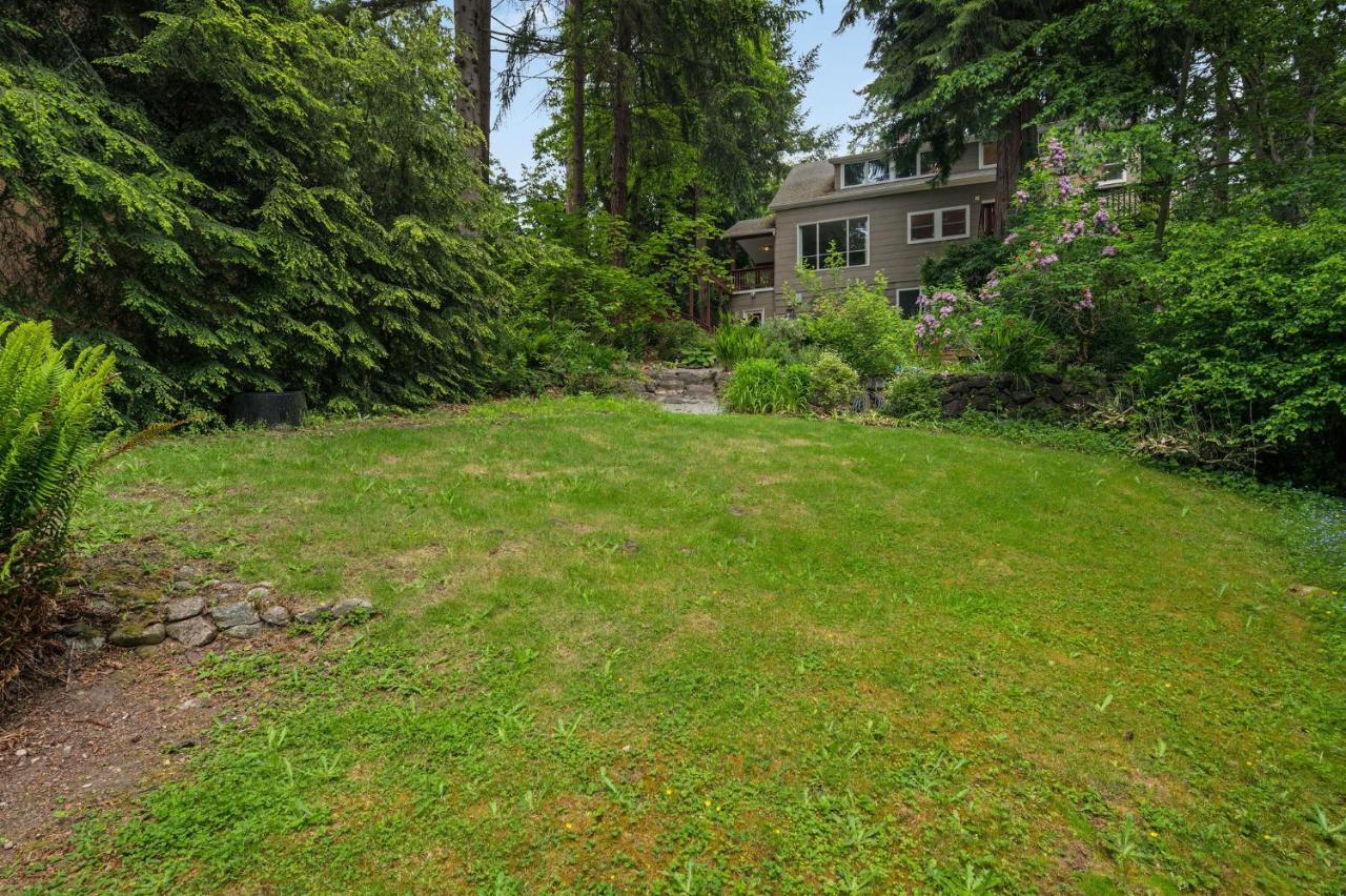 4br With Firepit, Outdoor Dining And Yard Surrounded By Trees Seattle