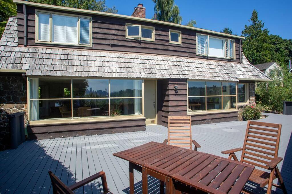 Flo's Old Lookout Holiday home *