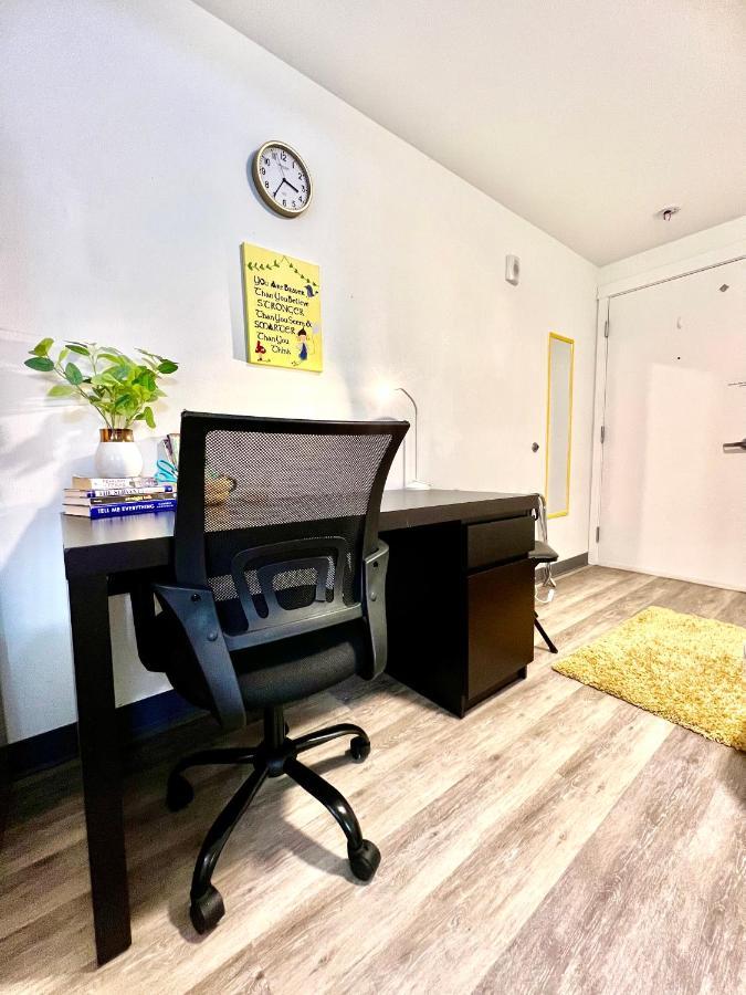 Apartment Micro 10 Minutes Walk To Of Washington *