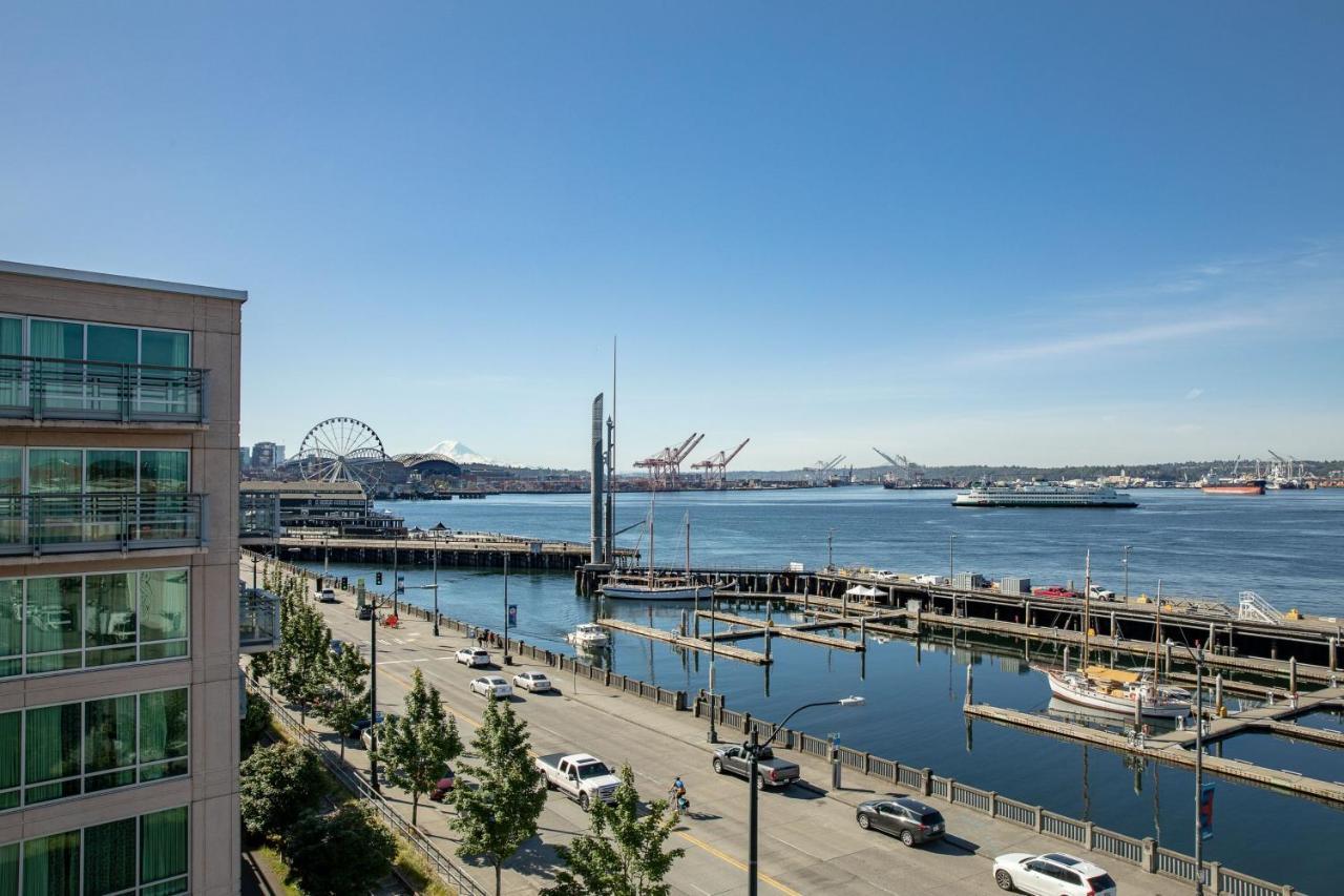 Marriott Waterfront Hotel 4*