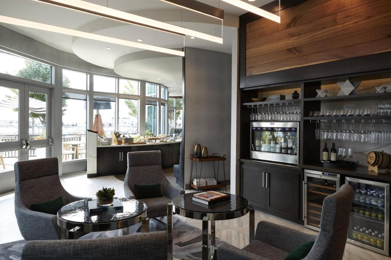 Marriott Waterfront 4*