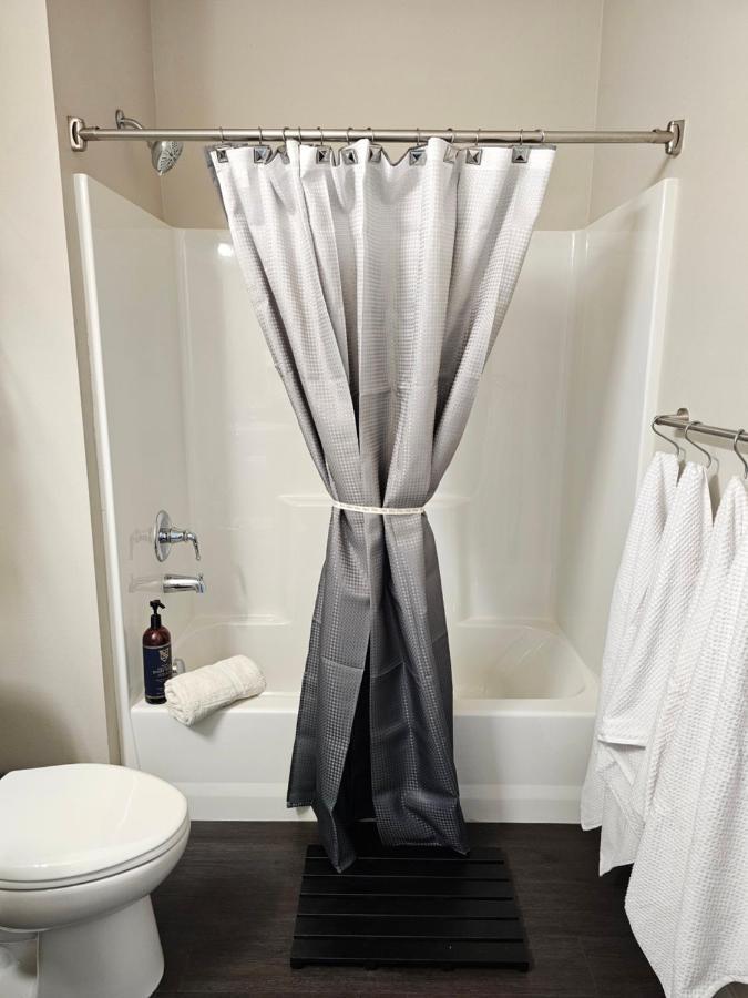 Chic Queen Anne Retreat *