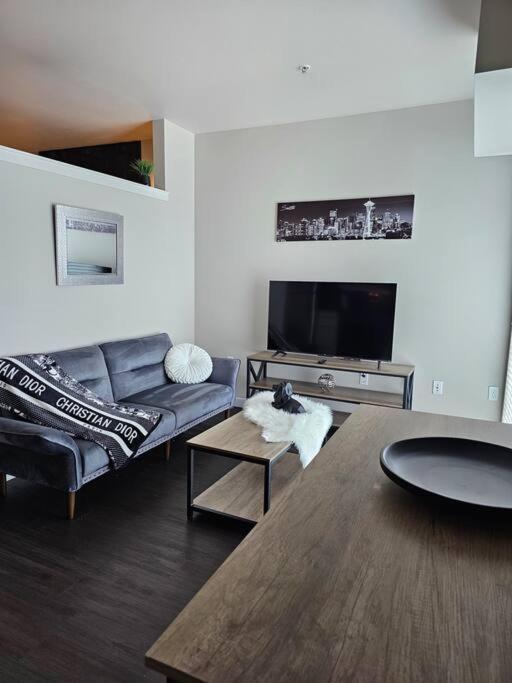 Chic Queen Anne Retreat Apartment *