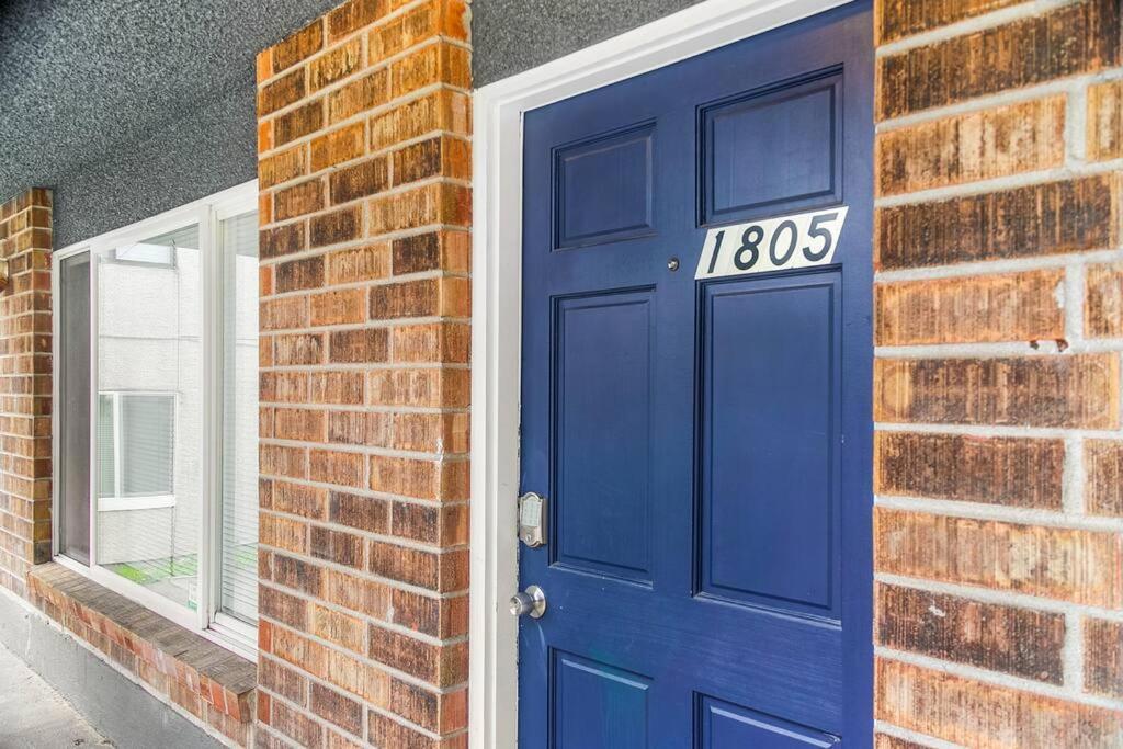 Apartment Cloud 2br Prime Location Seattle