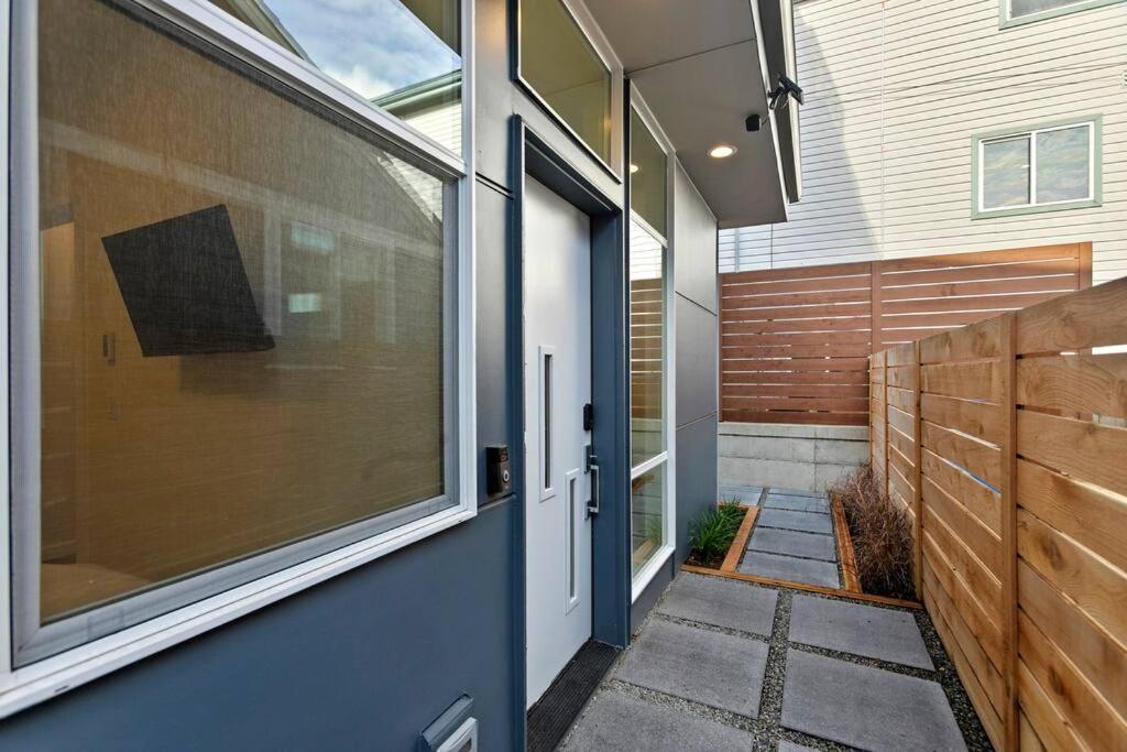 Eco Built Crown Hill Townhouse - 85 Walkscore